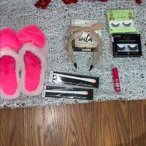 ❤️Pink Heart 🩷Slippers  Set bundle